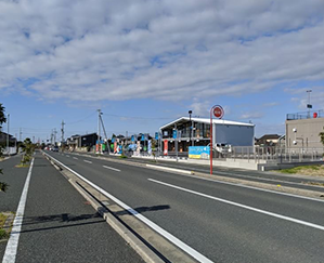 右手にハレルパルクがございます。お疲れ様でした。　